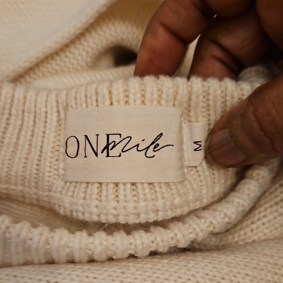 One Mile Open Back Oversized Crewneck Sweater - Picture 9 of 12